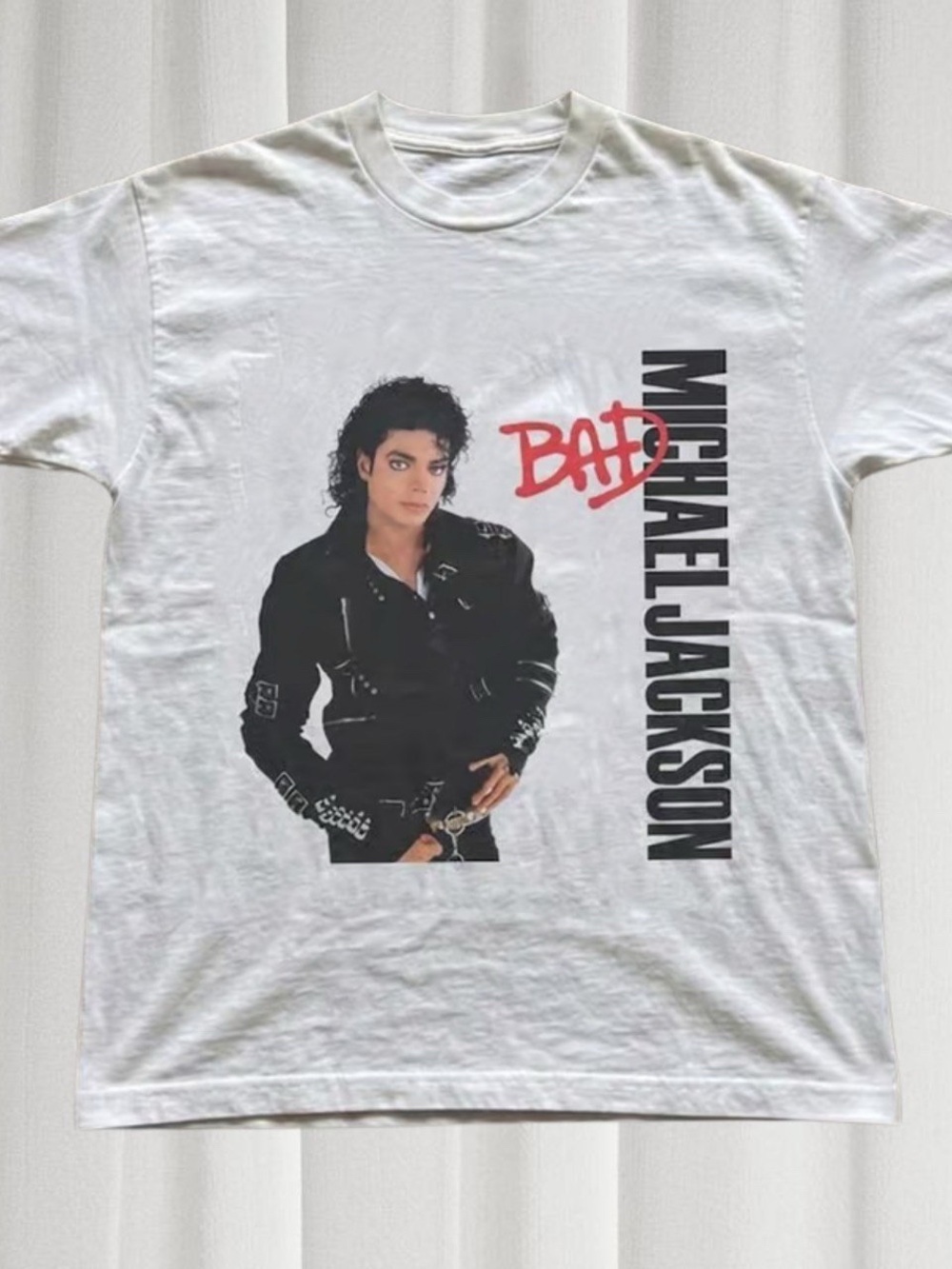 Gildan White Michael Graphic T-shirt